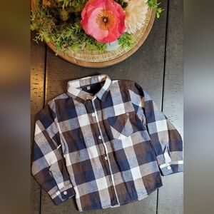 NWOT Plaid Shirt Small